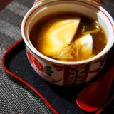 出汁いらず、すくい豆腐のとろろ昆布と湯葉餡